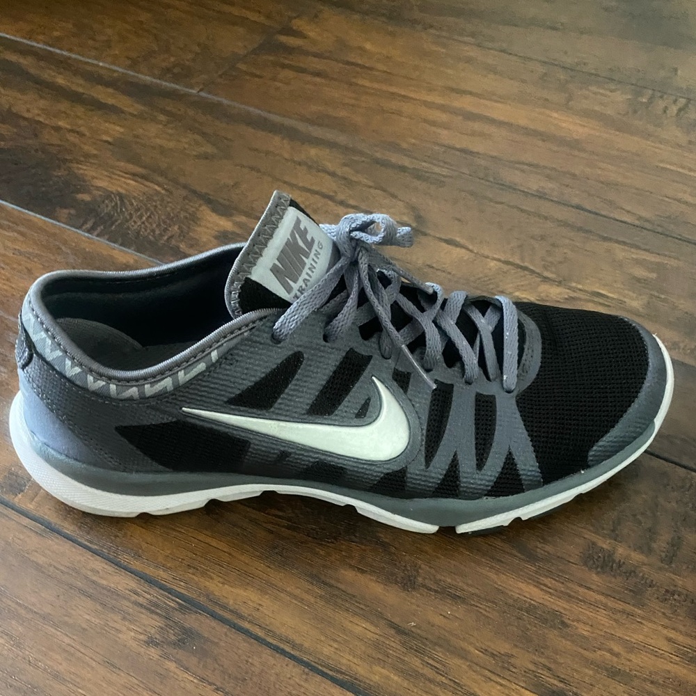 Nike Running Shoes Black with Gray and Silver Details
